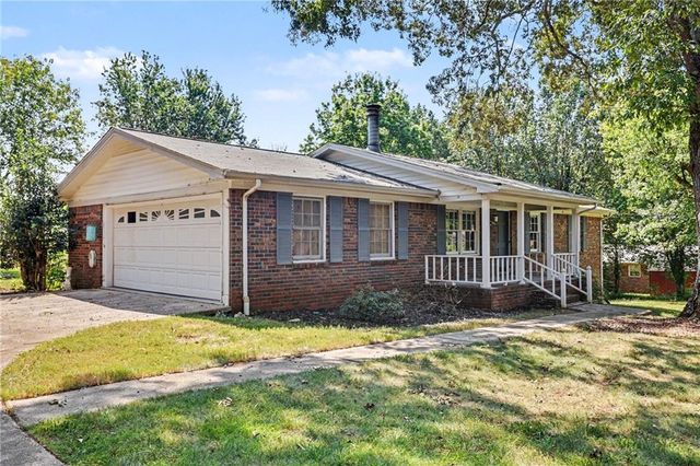 5139 Presley Drive, Flowery Branch, GA 30542