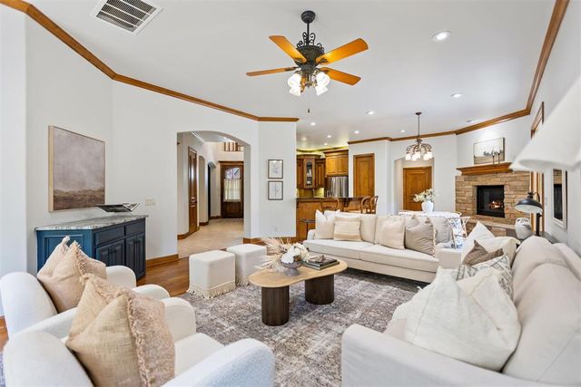 3824 Villas Creek Court, Edmond, OK 73003