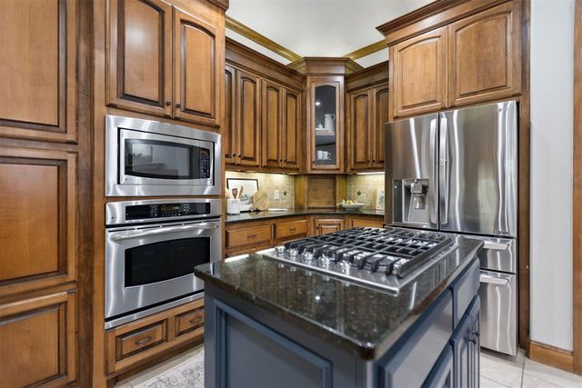 3824 Villas Creek Court, Edmond, OK 73003
