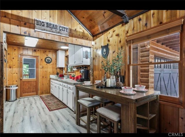 1118 Robinhood, Big Bear City, CA 92314