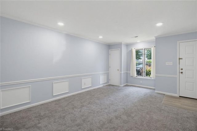 5347 Summit Heights Drive, Winston-salem, NC 27104