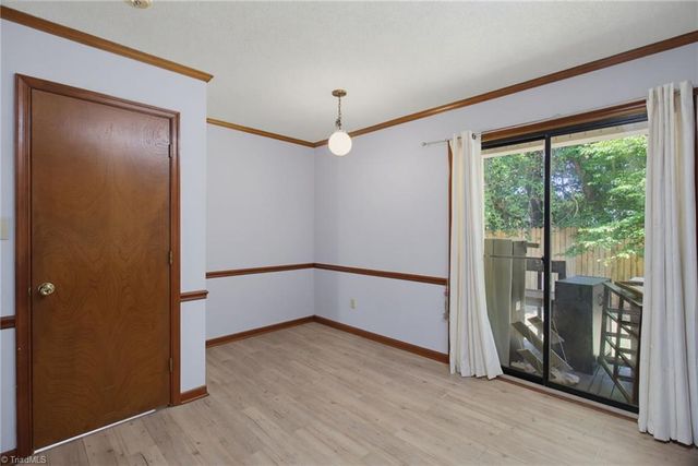 5347 Summit Heights Drive, Winston-salem, NC 27104