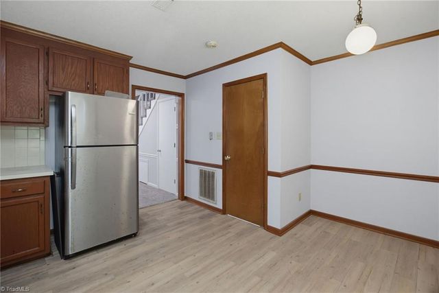 5347 Summit Heights Drive, Winston-salem, NC 27104
