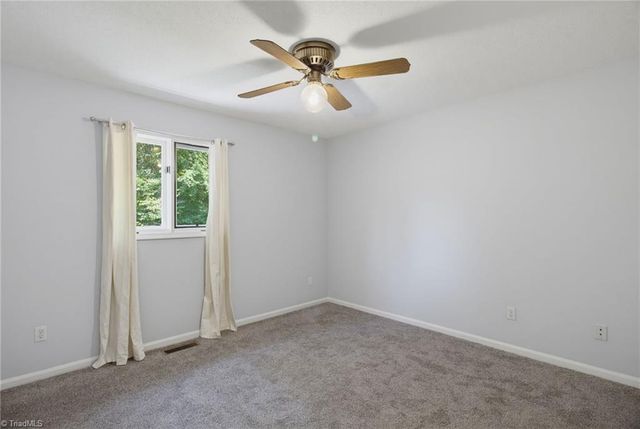 5347 Summit Heights Drive, Winston-salem, NC 27104