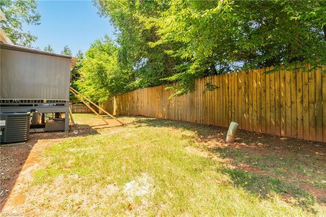 5347 Summit Heights Drive, Winston-salem, NC 27104