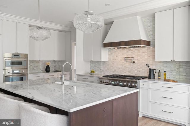 5119 YUMA ST NW, Washington, DC 20016