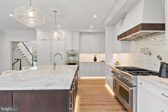 5119 YUMA ST NW, Washington, DC 20016