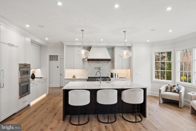 5119 YUMA ST NW, Washington, DC 20016