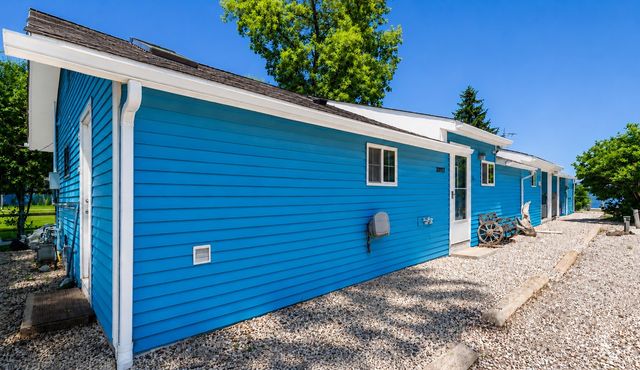 27717 W Grass Lake Drive, Spring Grove, IL 60081