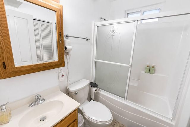 27717 W Grass Lake Drive, Spring Grove, IL 60081