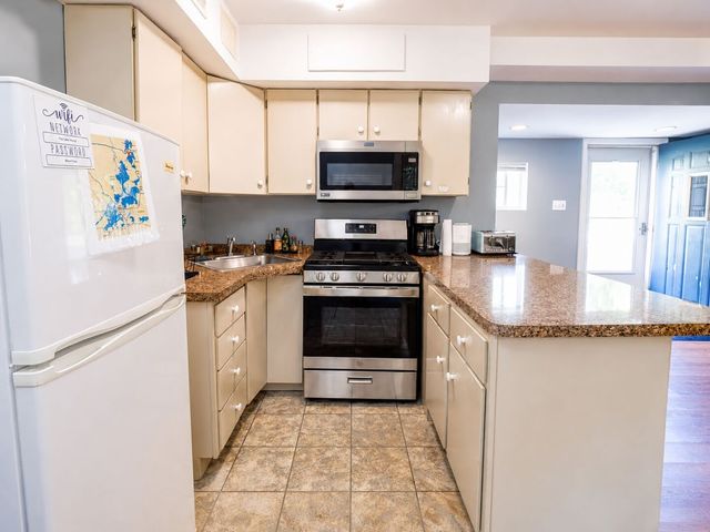 27717 W Grass Lake Drive, Spring Grove, IL 60081