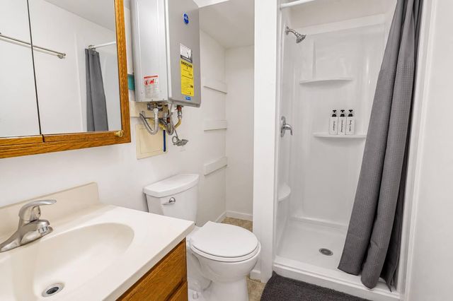 27717 W Grass Lake Drive, Spring Grove, IL 60081