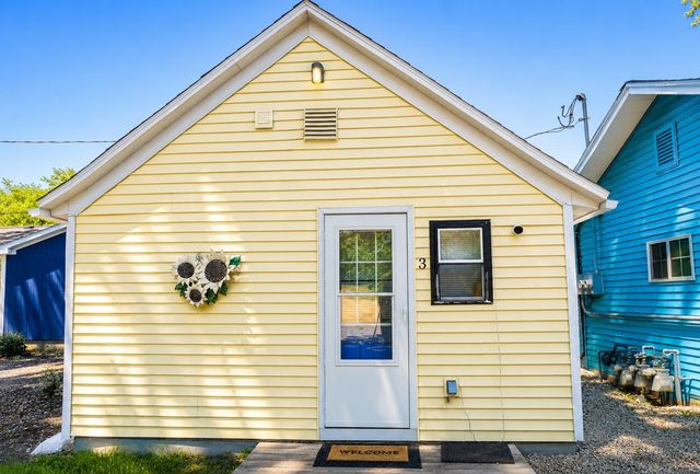 27717 W Grass Lake Drive, Spring Grove, IL 60081