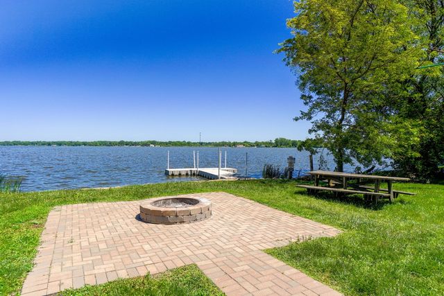 27717 W Grass Lake Drive, Spring Grove, IL 60081