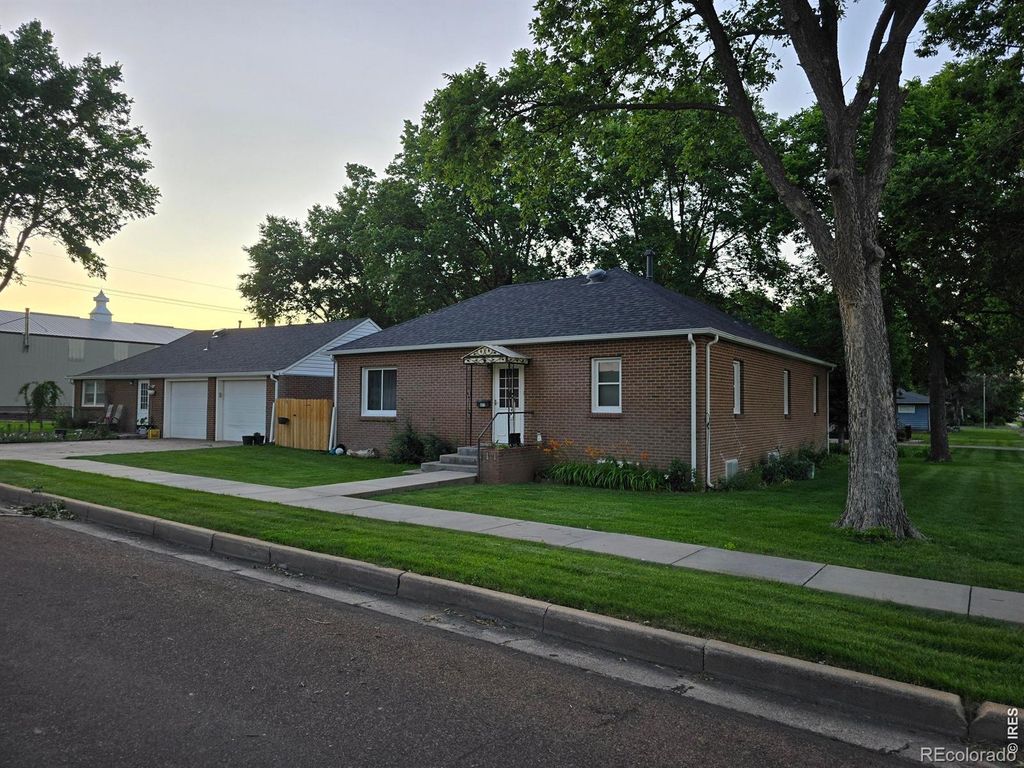 411 W GORDON Street, Holyoke, CO 80734