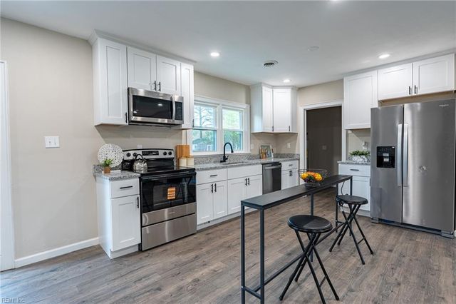 208 Old DR, Chesapeake, VA 23322