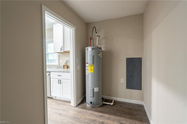 208 Old DR, Chesapeake, VA 23322