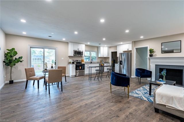 208 Old DR, Chesapeake, VA 23322