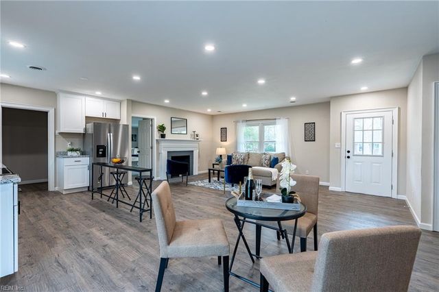 208 Old DR, Chesapeake, VA 23322