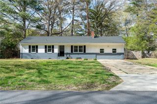 208 Old DR, Chesapeake, VA 23322