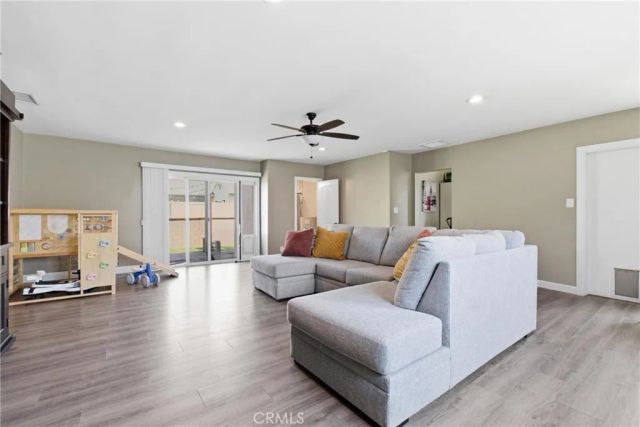 3403 Roxanne, Long Beach, CA 90808