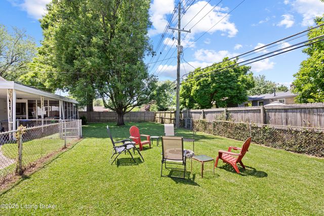 2722 Shannon Dr, Louisville, KY 40220