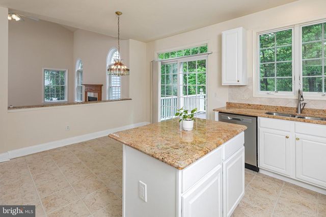 27 BETHPAGE DR, Skillman, NJ 08558