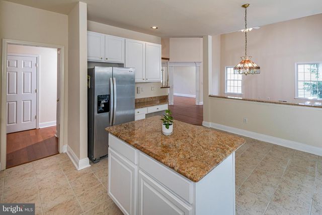 27 BETHPAGE DR, Skillman, NJ 08558