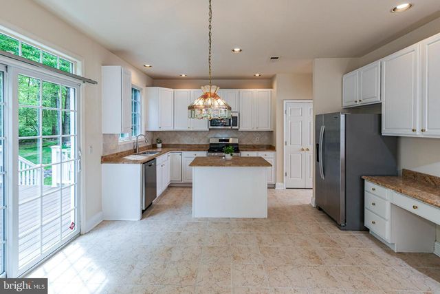 27 BETHPAGE DR, Skillman, NJ 08558