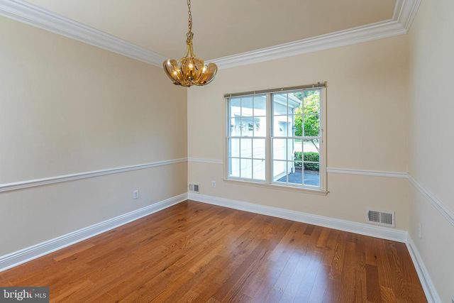 27 BETHPAGE DR, Skillman, NJ 08558