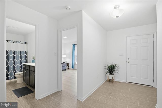 1624 FOUNTAIN ROCK DR, Dover, PA 17315