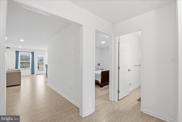 1624 FOUNTAIN ROCK DR, Dover, PA 17315