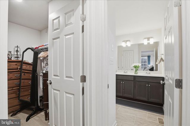 1624 FOUNTAIN ROCK DR, Dover, PA 17315