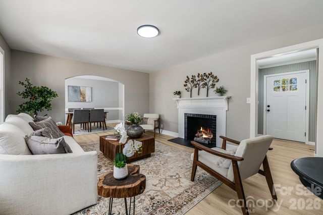 107 Balsam Road, Hendersonville, NC 28792