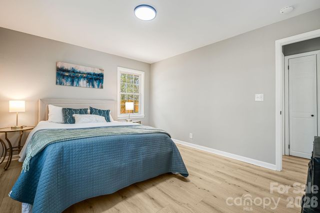 107 Balsam Road, Hendersonville, NC 28792