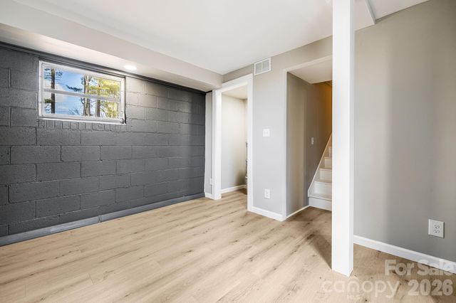 107 Balsam Road, Hendersonville, NC 28792