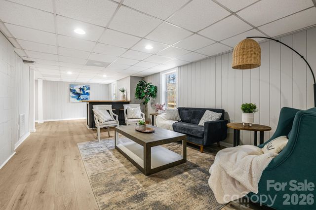 107 Balsam Road, Hendersonville, NC 28792