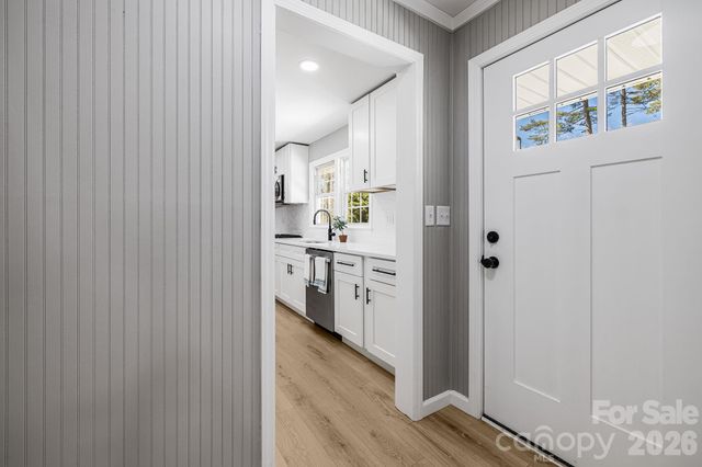 107 Balsam Road, Hendersonville, NC 28792