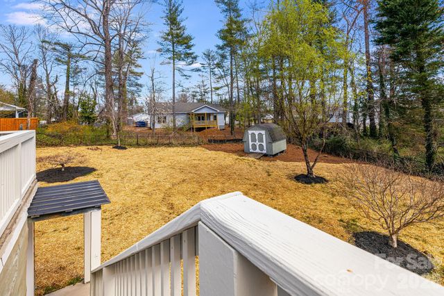 107 Balsam Road, Hendersonville, NC 28792