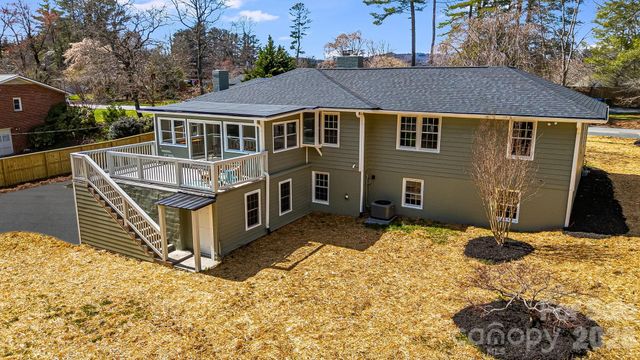 107 Balsam Road, Hendersonville, NC 28792