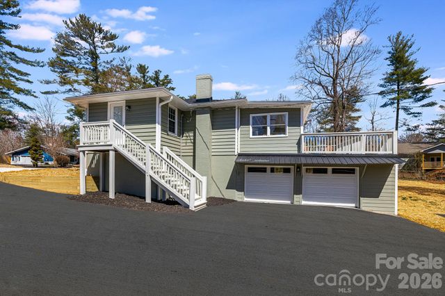 107 Balsam Road, Hendersonville, NC 28792