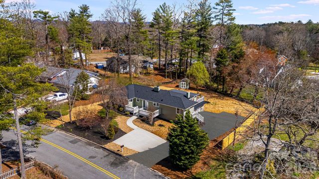 107 Balsam Road, Hendersonville, NC 28792