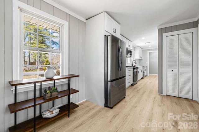 107 Balsam Road, Hendersonville, NC 28792