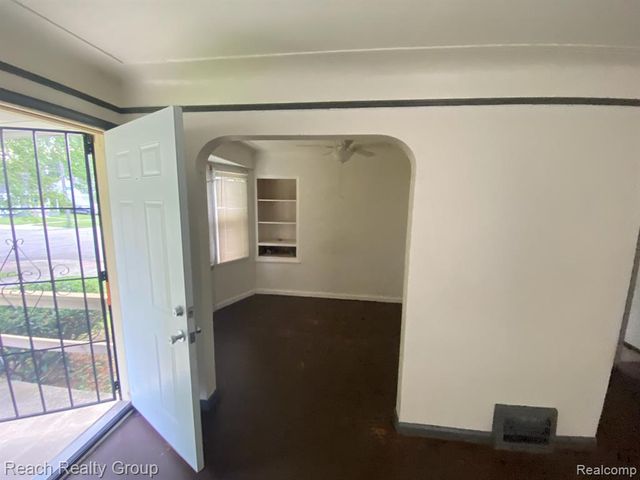 8316 Brace Street, Detroit, MI 48228
