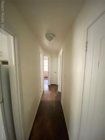 8316 Brace Street, Detroit, MI 48228