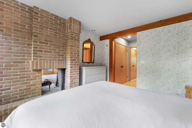 236 N Front Street, Suttons Bay, MI 49682