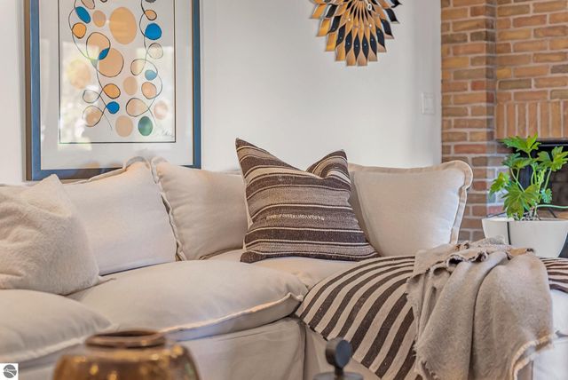 236 N Front Street, Suttons Bay, MI 49682