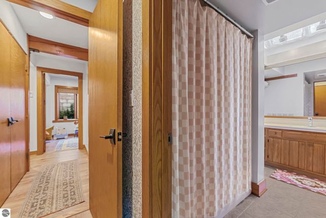 236 N Front Street, Suttons Bay, MI 49682