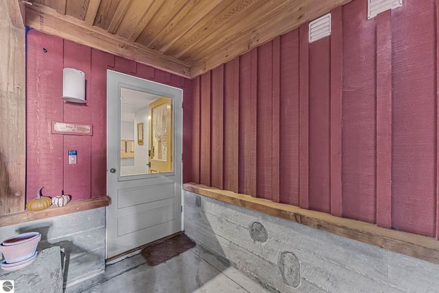 236 N Front Street, Suttons Bay, MI 49682