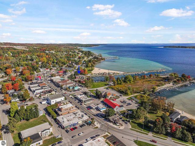 236 N Front Street, Suttons Bay, MI 49682